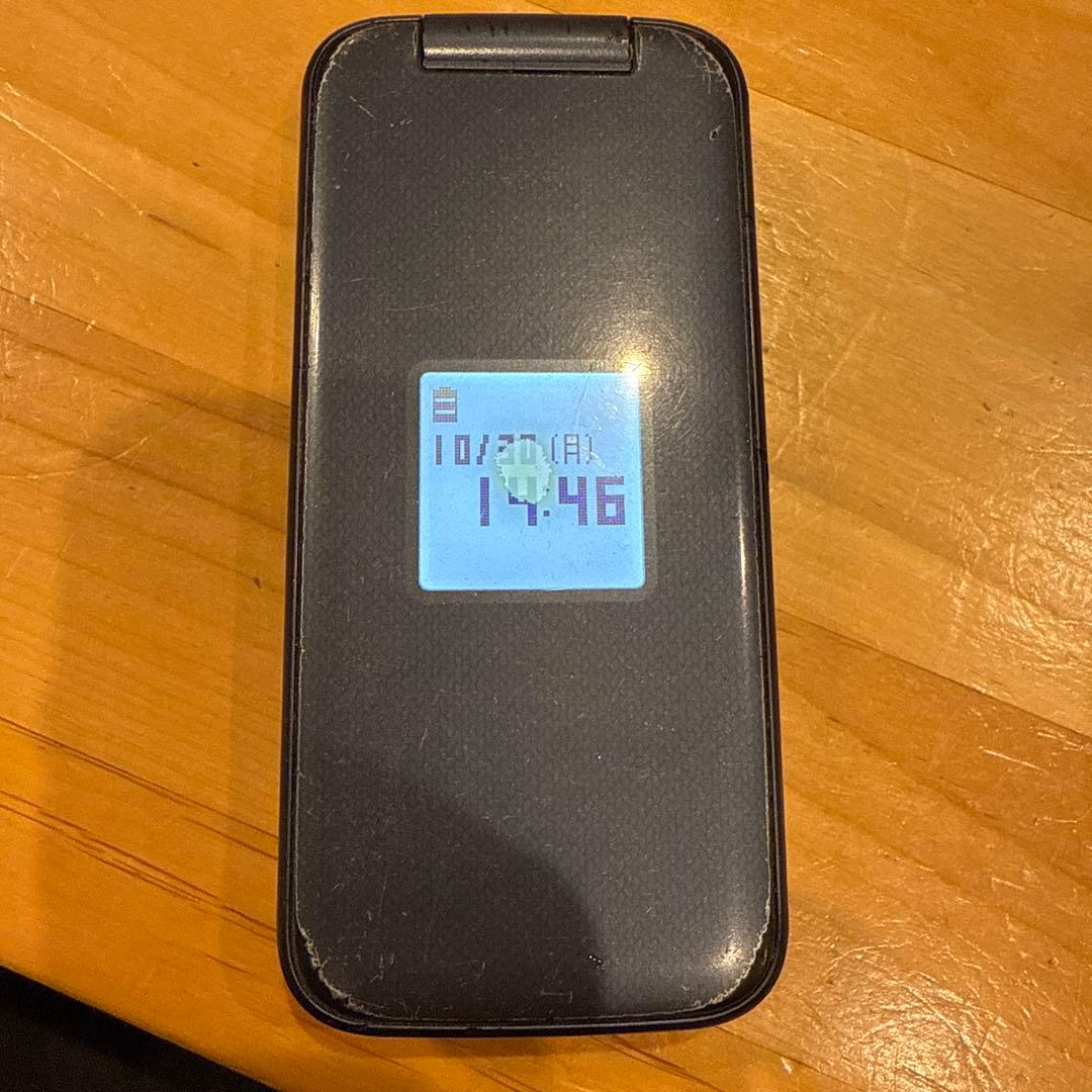 docomo F-01M 折りたたみ式携帯電話