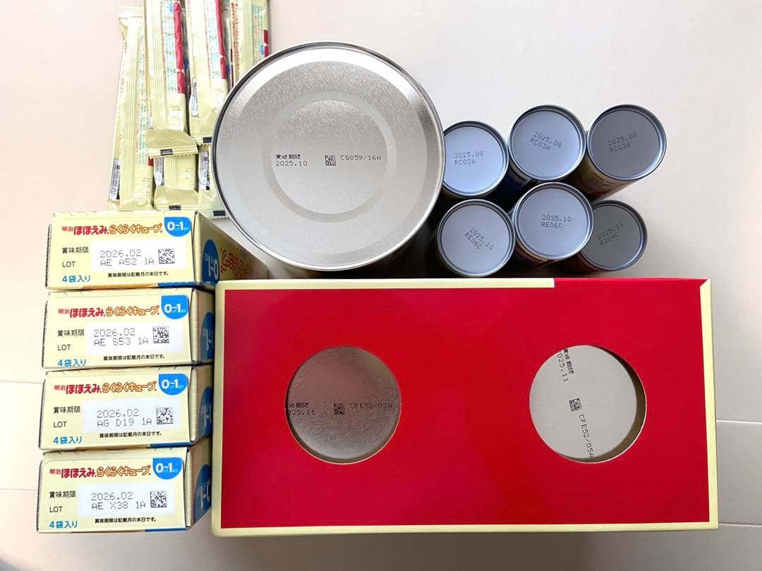 ほほえみ 粉ミルク800g✖︎３缶　液体ミルク200ml✖︎5キューブ✖︎22本