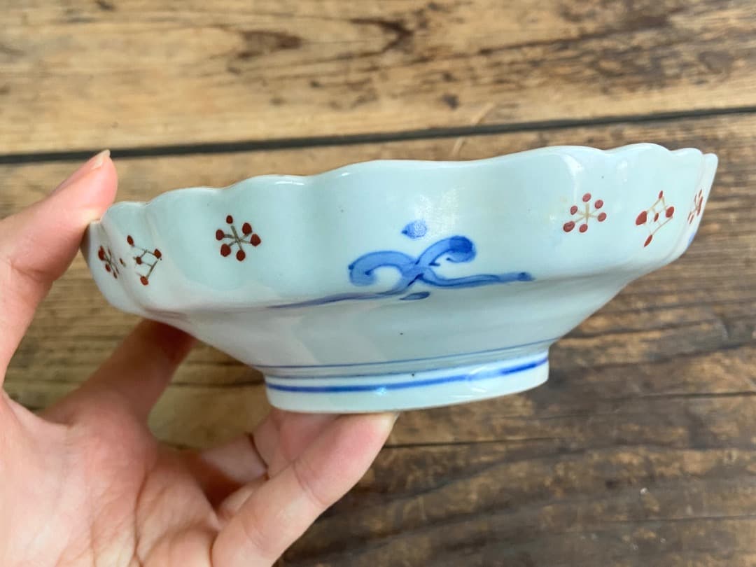 みぃちゃん様リクエスト 古伊万里 赤絵金彩オランダ唐草クルス文輪花皿 3客/染錦