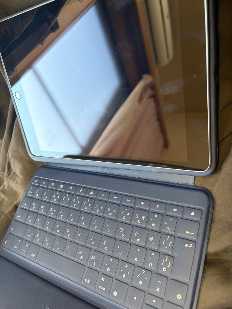 iPad 第9世代 64GB 美品 動作良好 キーボード付き Wi-Fiモデル