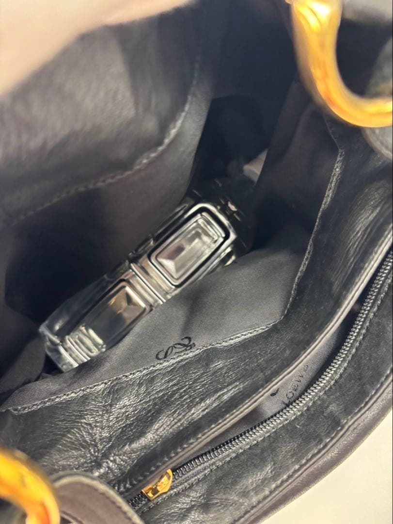 ロエベ ショルダーバッグ ナッパレザー アナグラム 黒　ゴールド金具