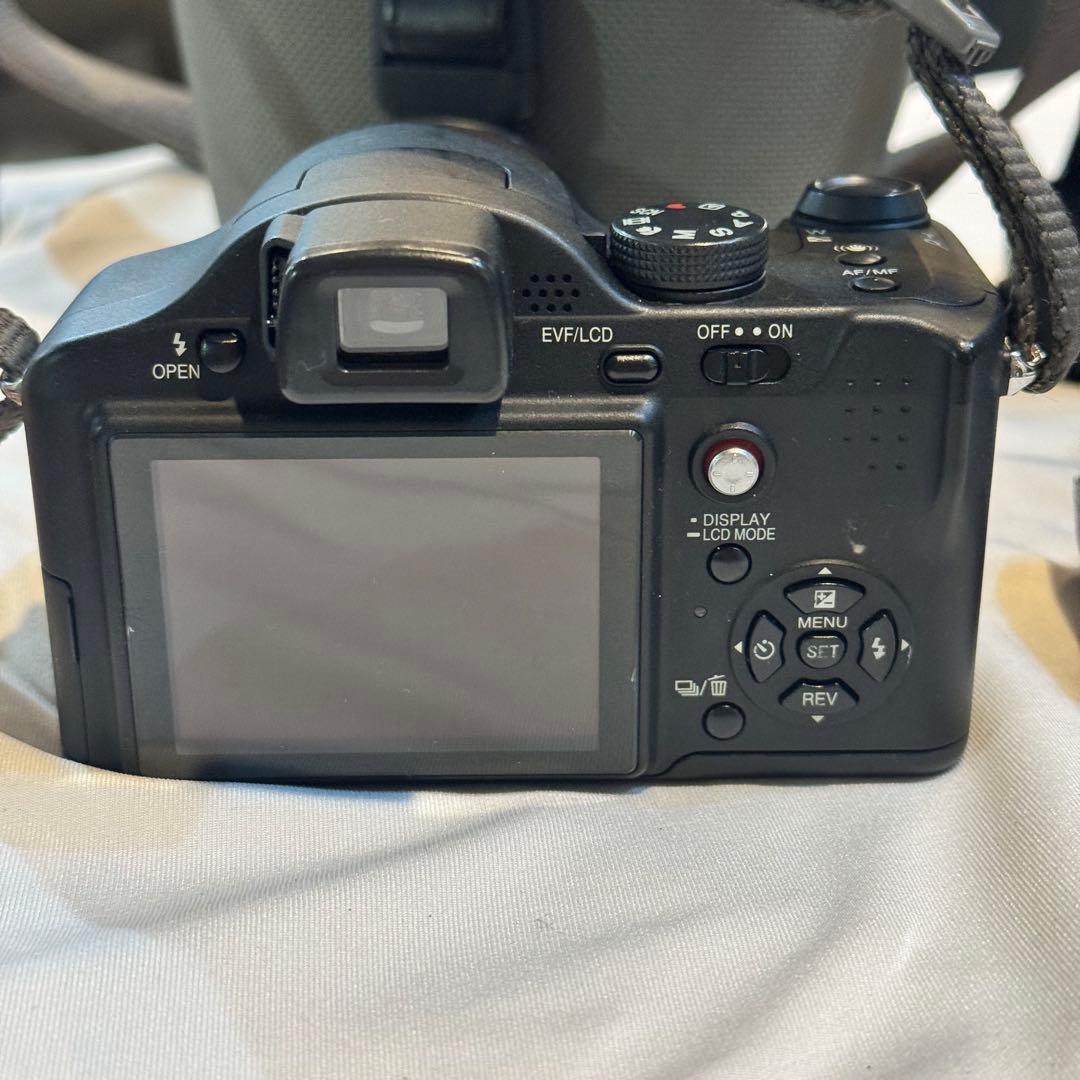 567＊Panasonic　LUMIX　デジタルカメラ　DMC-FZ7　ケース付