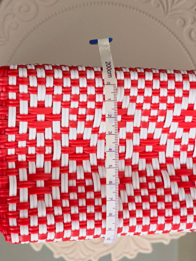 新品未使用・ レトラ メルカドバッグ ボンボンチャーム付き 赤系