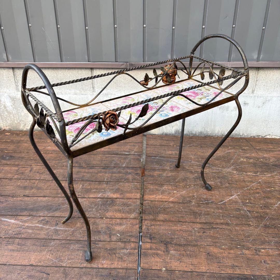 アンティーク 薔薇モチーフ アイアンラック 飾り棚 フラワーラック ビンテージ