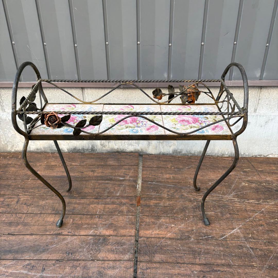 アンティーク 薔薇モチーフ アイアンラック 飾り棚 フラワーラック ビンテージ