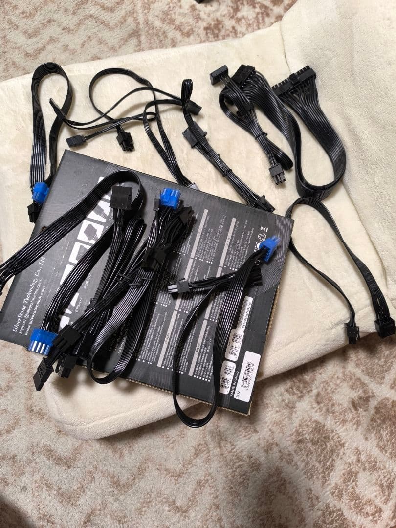 SilverStone PC電源 SST-SX650-Gと純正ケーブル11本