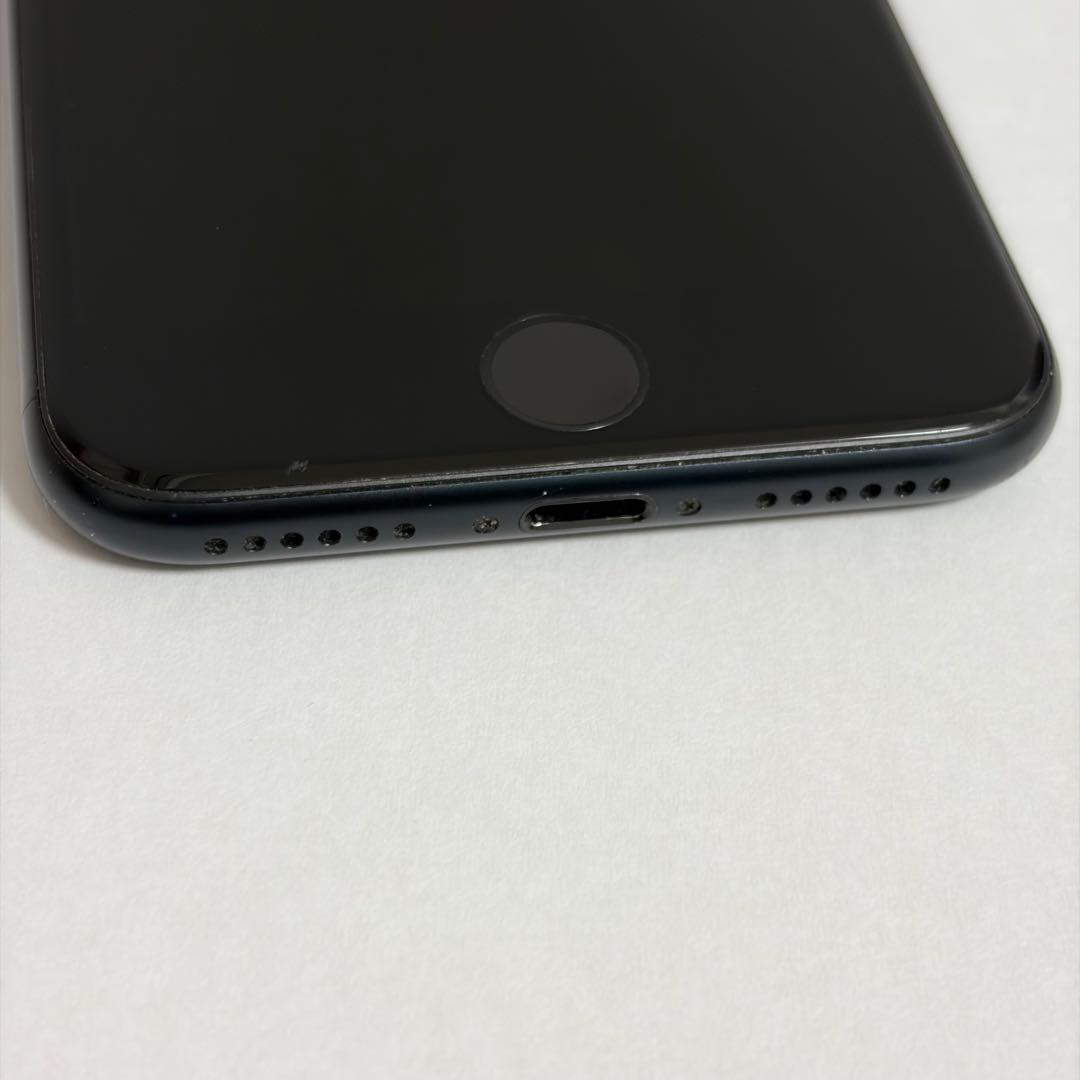 iPhone SE3 64GB ミッドナイト SIMフリー バッテリー84%