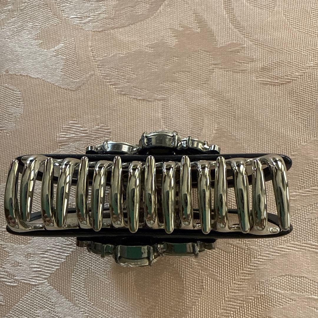 アッカクリスタル装飾黒ヘアクリップ