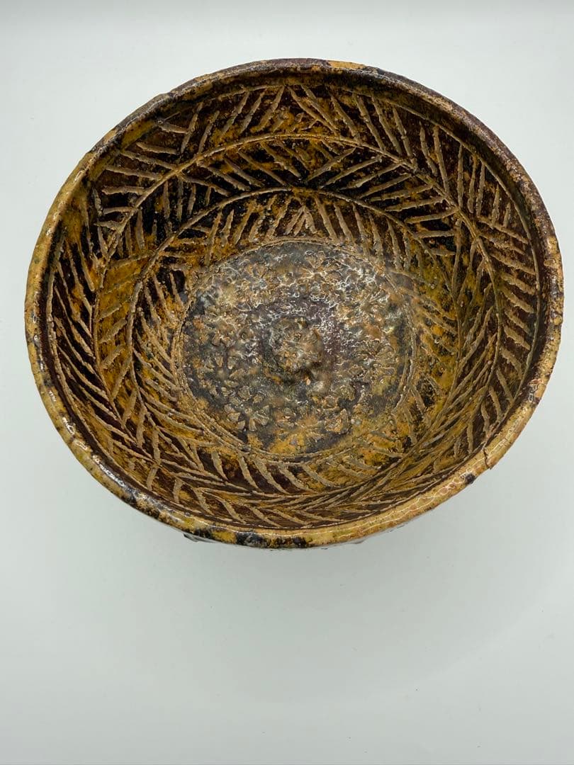 「黄瀬戸 茶碗」「しのぎ 茶碗」「民芸 茶碗」三島 抹茶茶碗　修理あり。