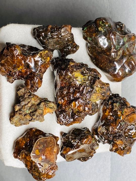 パラサイト隕石　原石　301g メテオライト　隕石　石鉄隕石