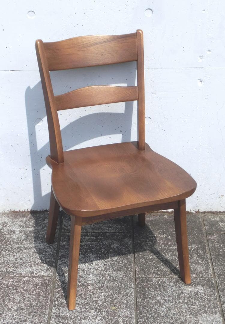 まあまあ美品　飛騨 イバタ インテリア　ダイニングチェア　座面が広い イス　椅子