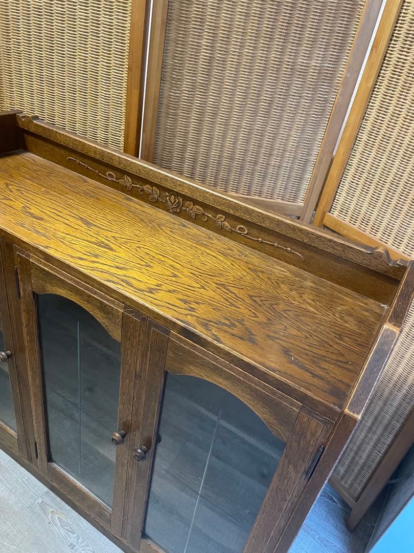 アンティーク　レトロ　ブラウン 木製キャビネット ガラス扉付き