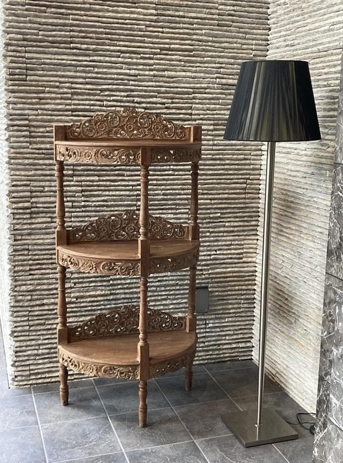 インドネシア　３段　飾り棚　木製　シェルフ　彫刻装飾