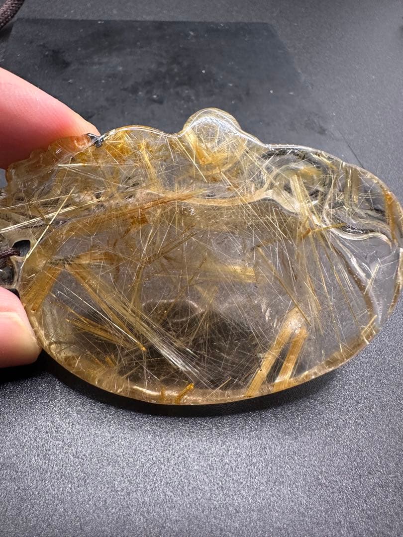 タイチンルチル彫刻　にぎにぎ（お守り）