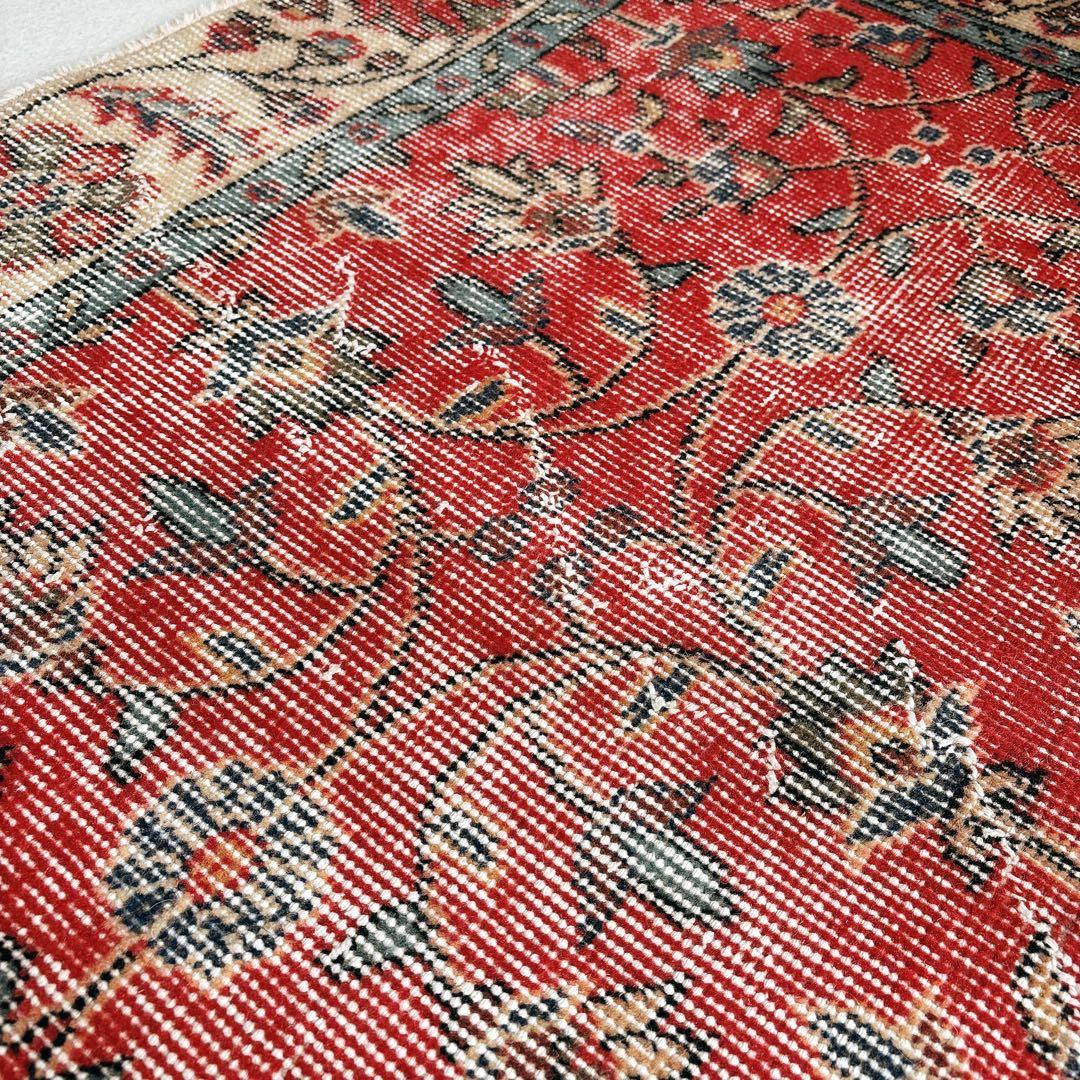 トルコ ヴィンテージラグ 赤 フローラル