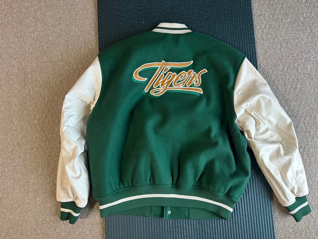  × StrangerThings スタジャン XL