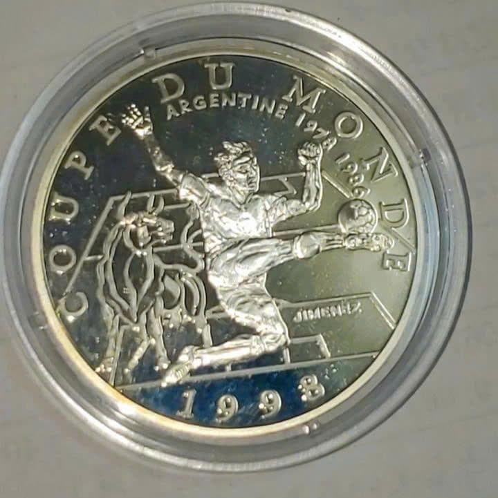 フランス　10FR　シルバー　世界サッカー　記念　フルーフ　完璧　証明書付