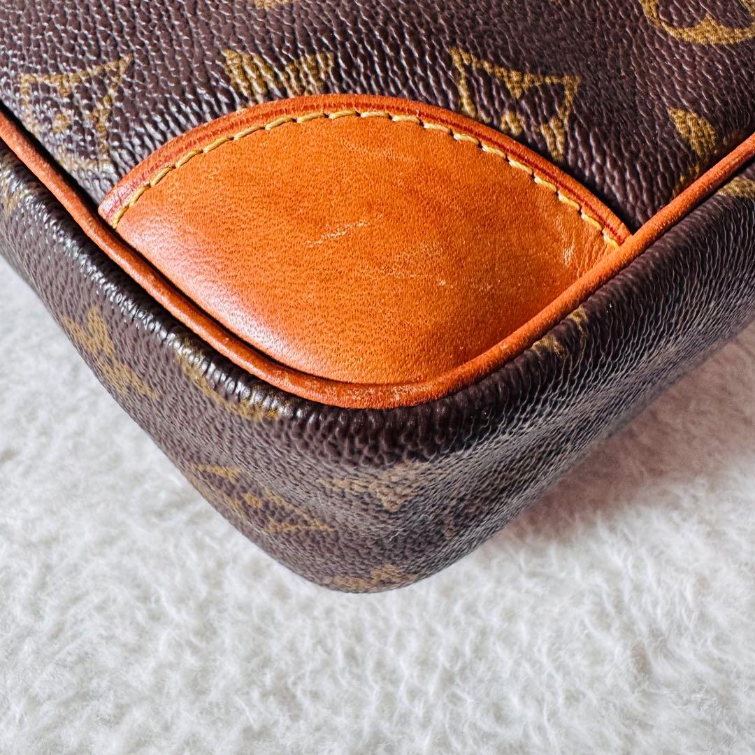 ルイヴィトン コンピエーニュ28 モノグラム M51845 クラッチバッグ