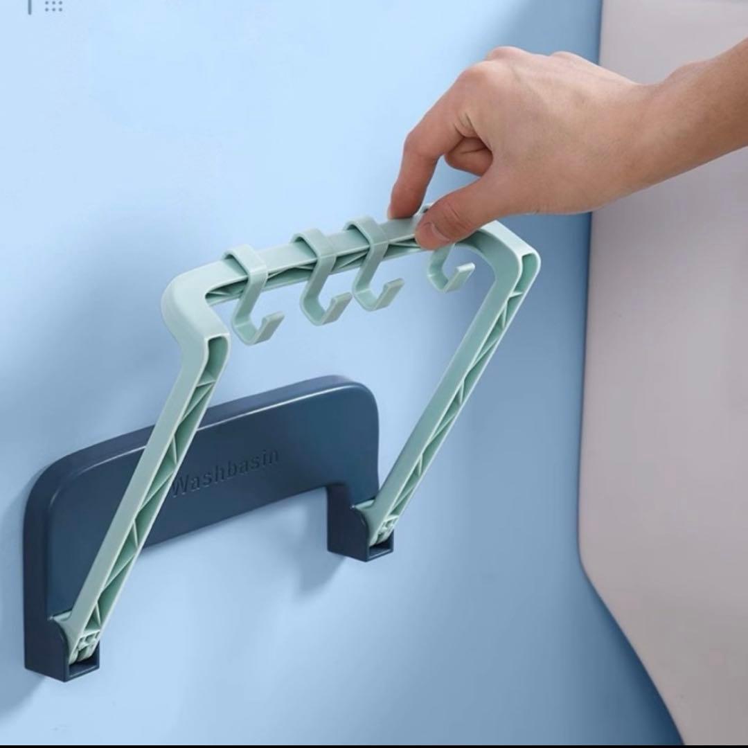 バスラック フック付　洗面器ホルダー　タオルホルダー　壁掛け 強力粘着 収納