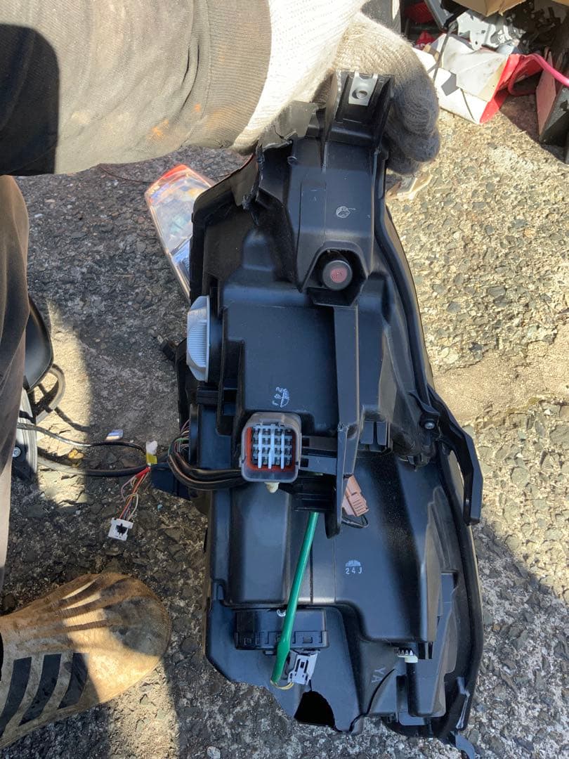 ジャンク　トヨタ86 GR86 純正ヘッドライト 右側