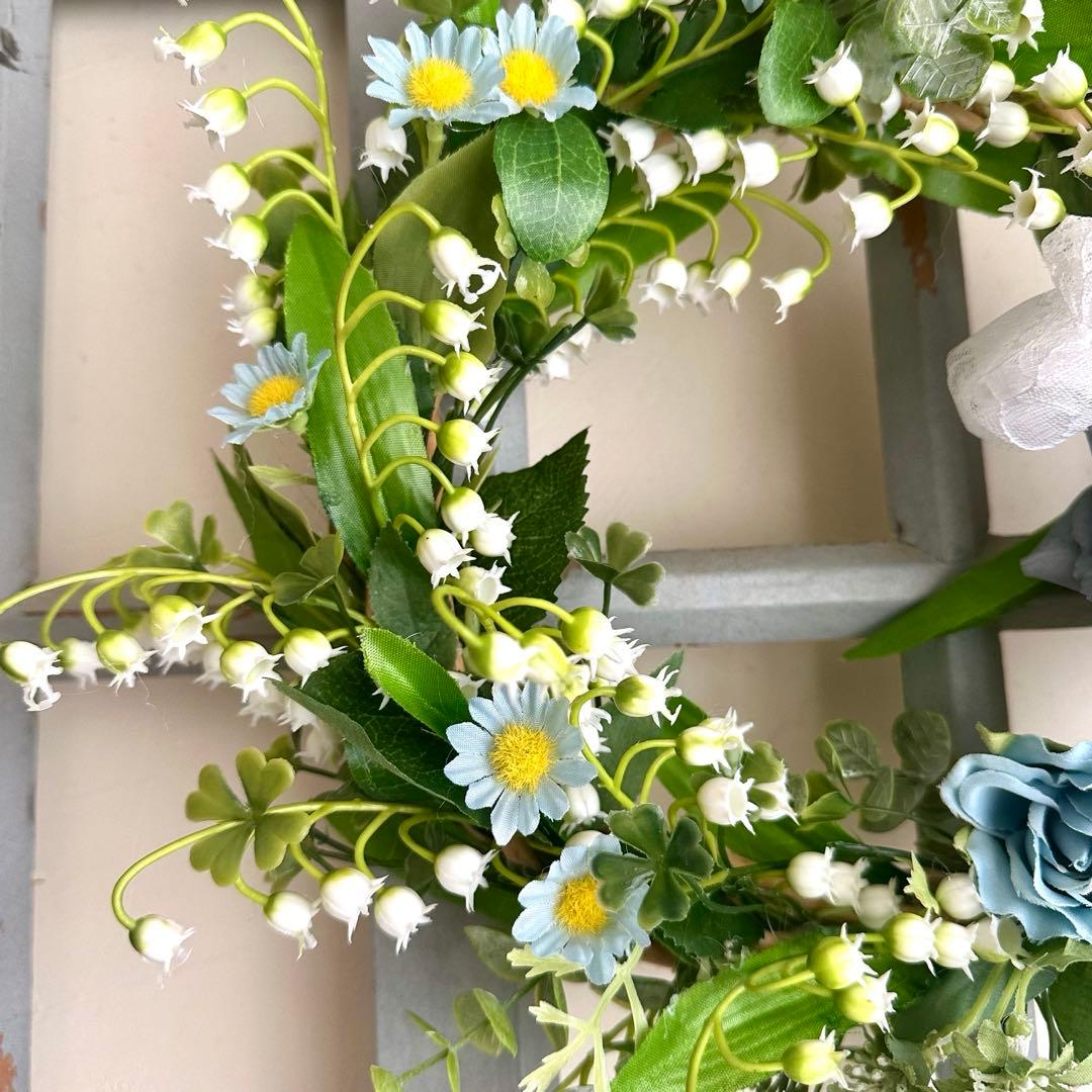 すずらんとブルーローズのフラワーリース　春夏