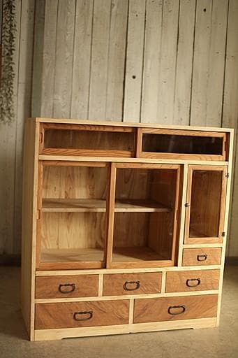 古い木枠のガラス戸棚　木製引き出し6杯　食器棚　本棚　キャビネット　古家具