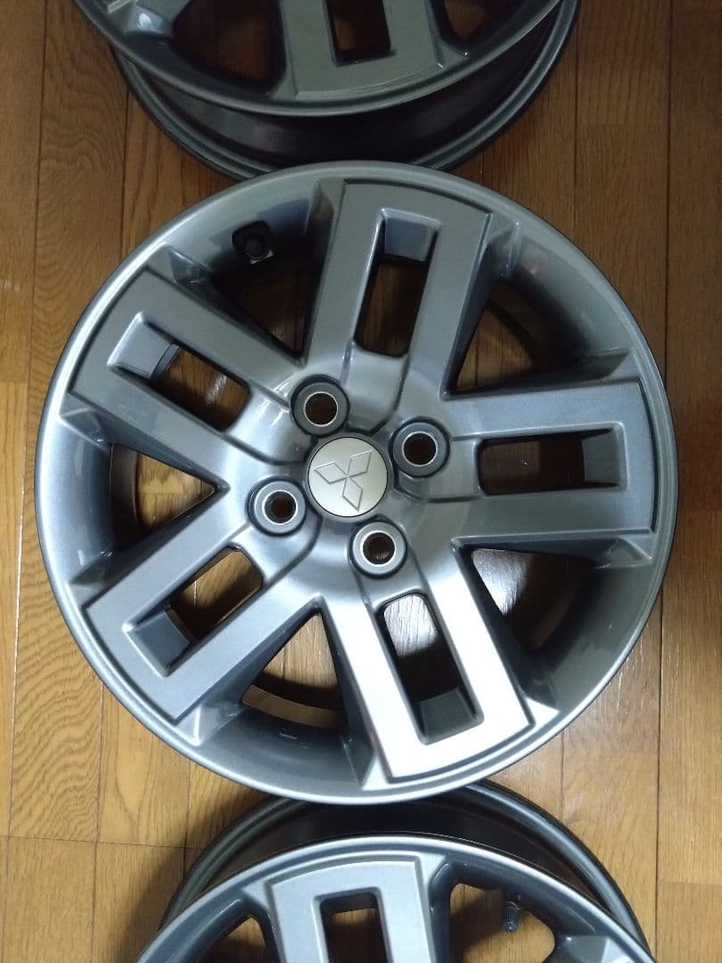 【美品】三菱　デリカミニ純正ホイール　4.5J-15 4H100 +46