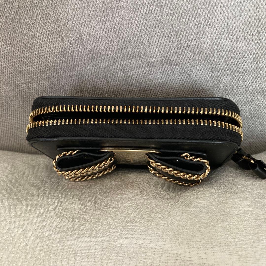 フェラガモ　ケース　カード入れ