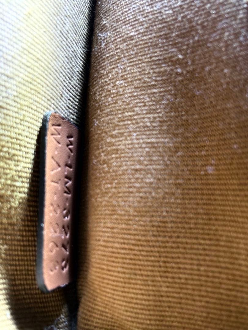 CELINE ベージュ ショルダーバッグ ロゴ入り