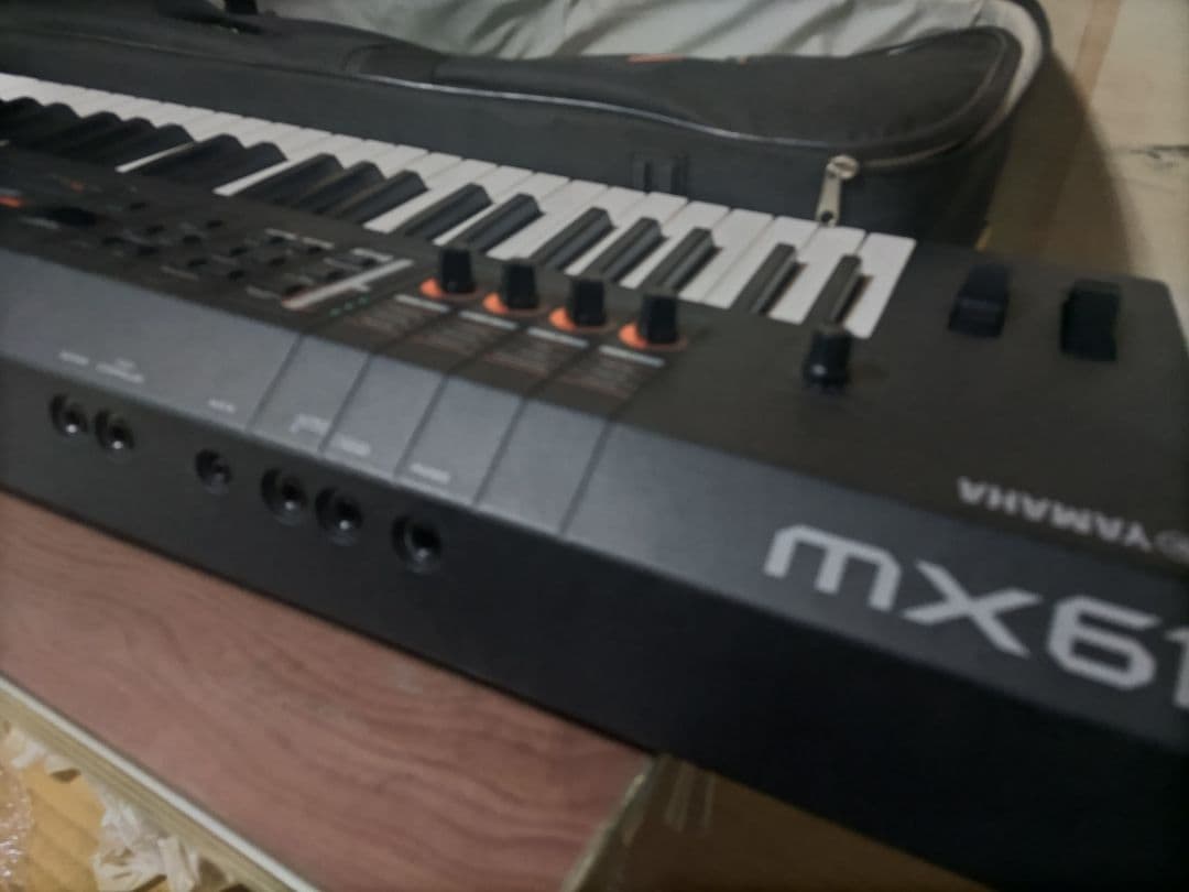 ニ*ー様 Yamaha MX61 シンセサイザー 専用ケース付き