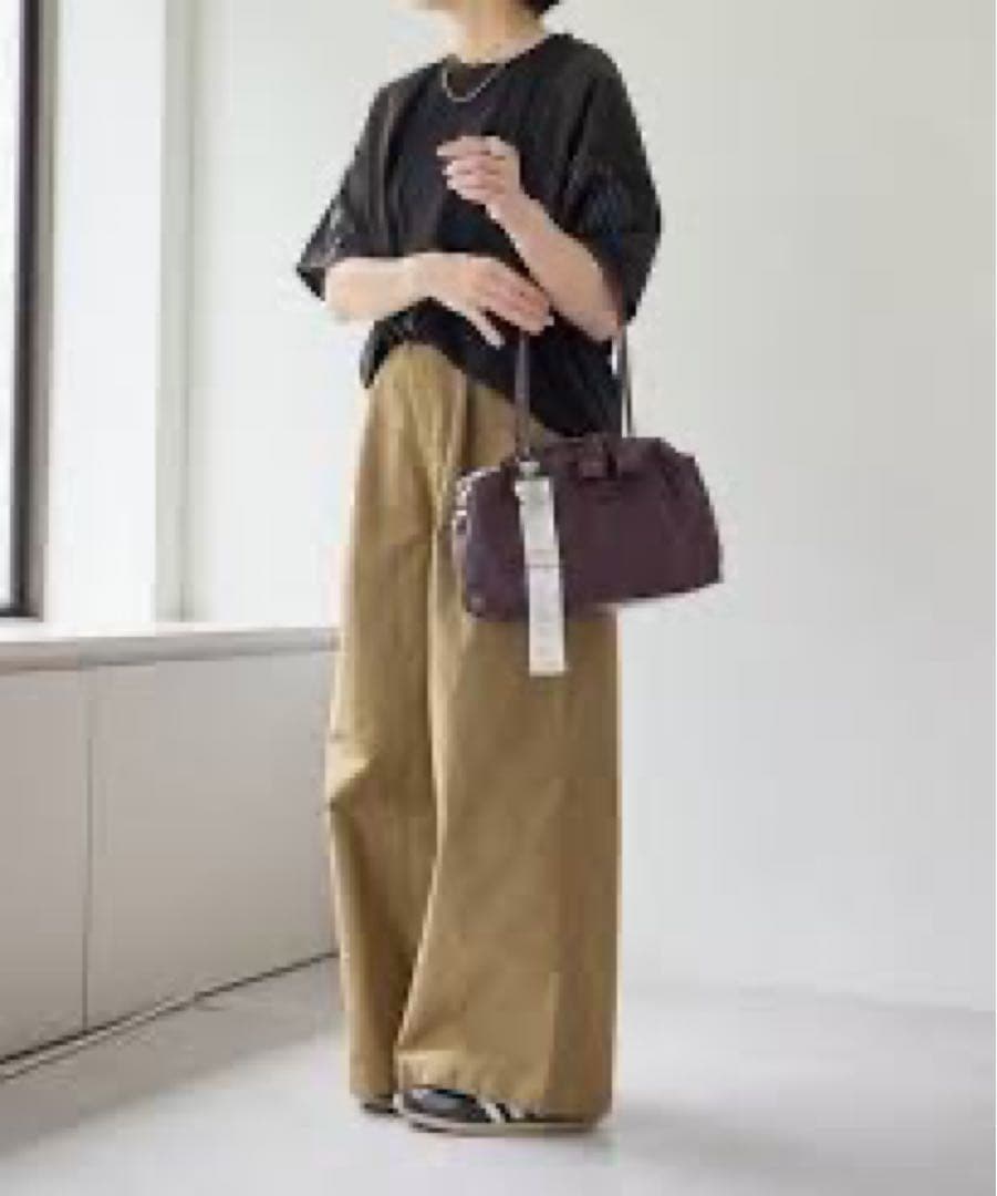 新品タグ付き　イア パピヨネ　本革・軽量ロングハンドルボストンバッグ