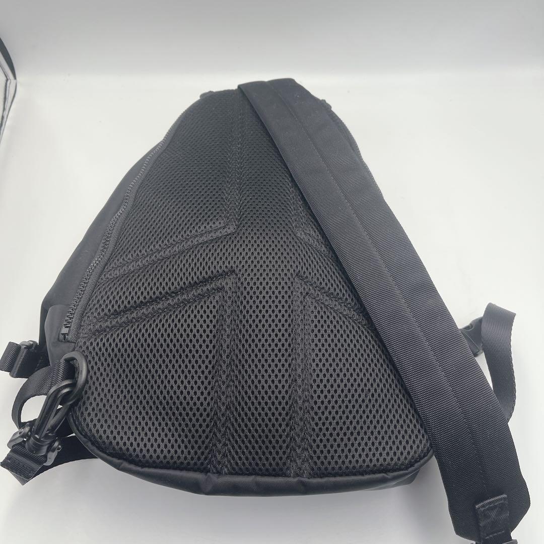 オニツカタイガー ミニバックパック 虎刺繍