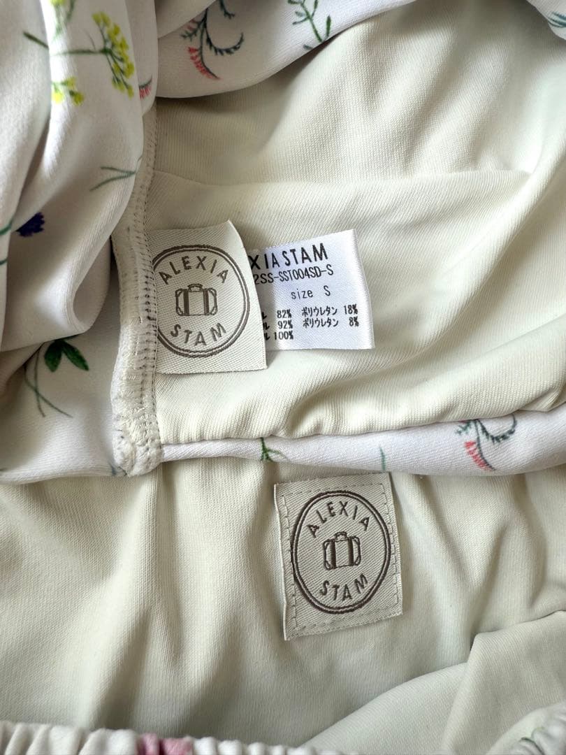 ALEXIA ST フラワープリント水着 上下セット