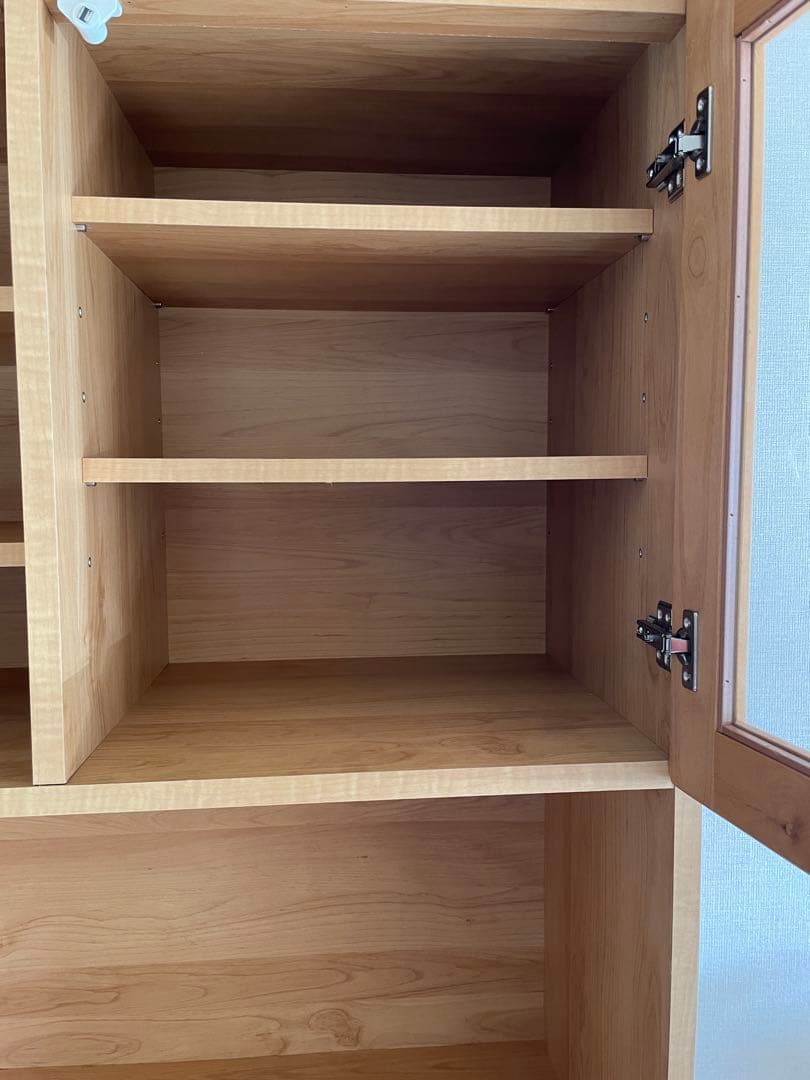 木製キッチン収納キャビネット　カントリー調