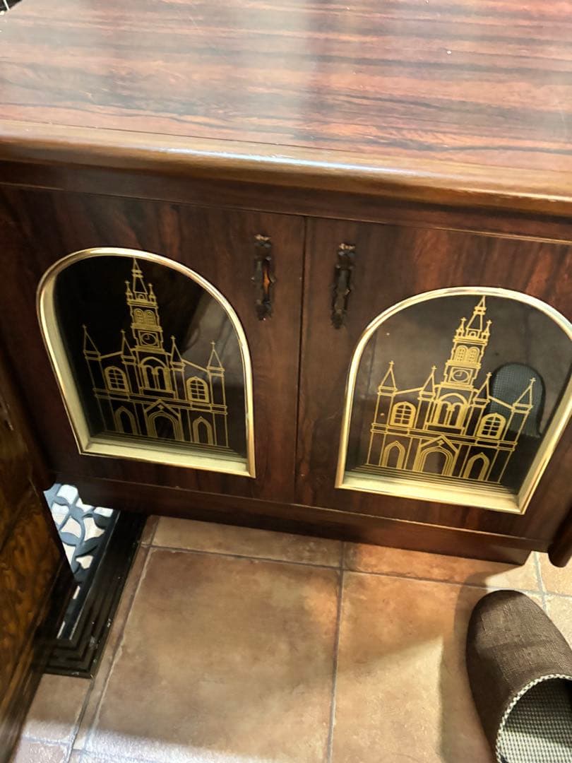 木製キャビネット ガラス扉 城のデザイン　当時物