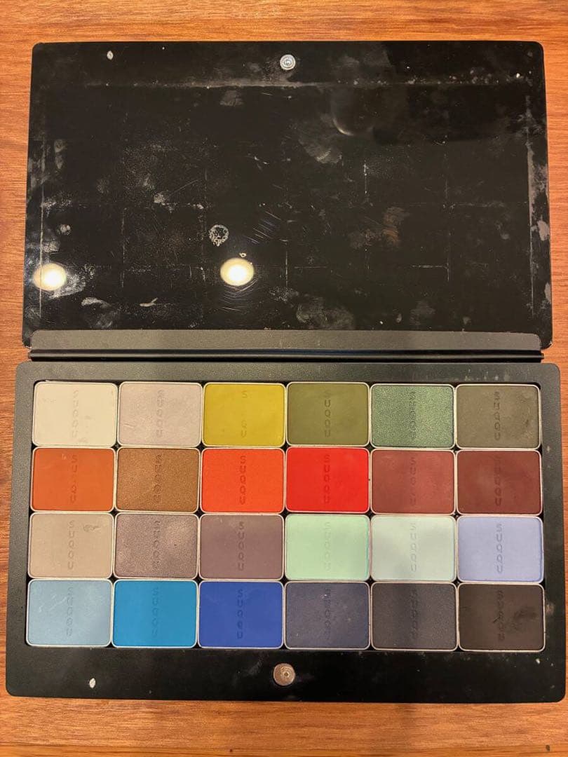 公*o様 SUQQU スック アイシャドウパレット 24色