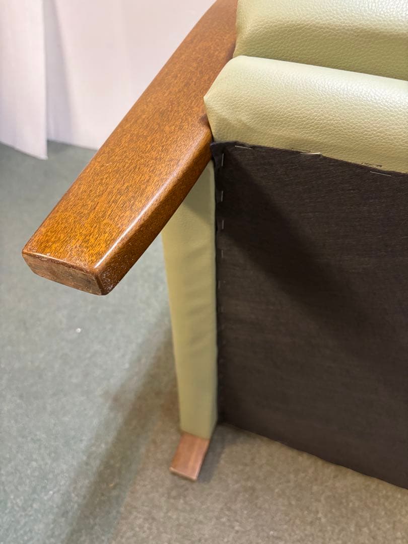 【リペア済み】　レザー　2Pソファ　グリーン色