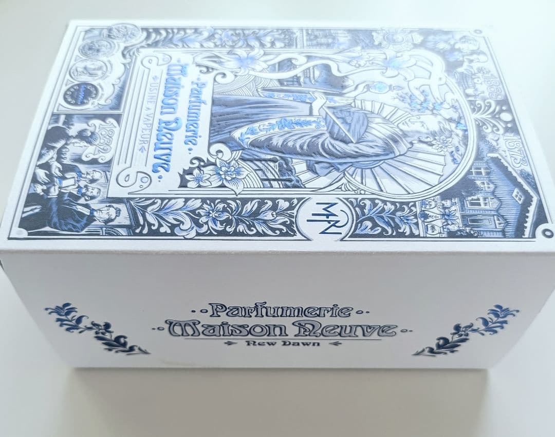 【大阪関西万博】 オランダ館限定 デルフト陶器 香水瓶のみ