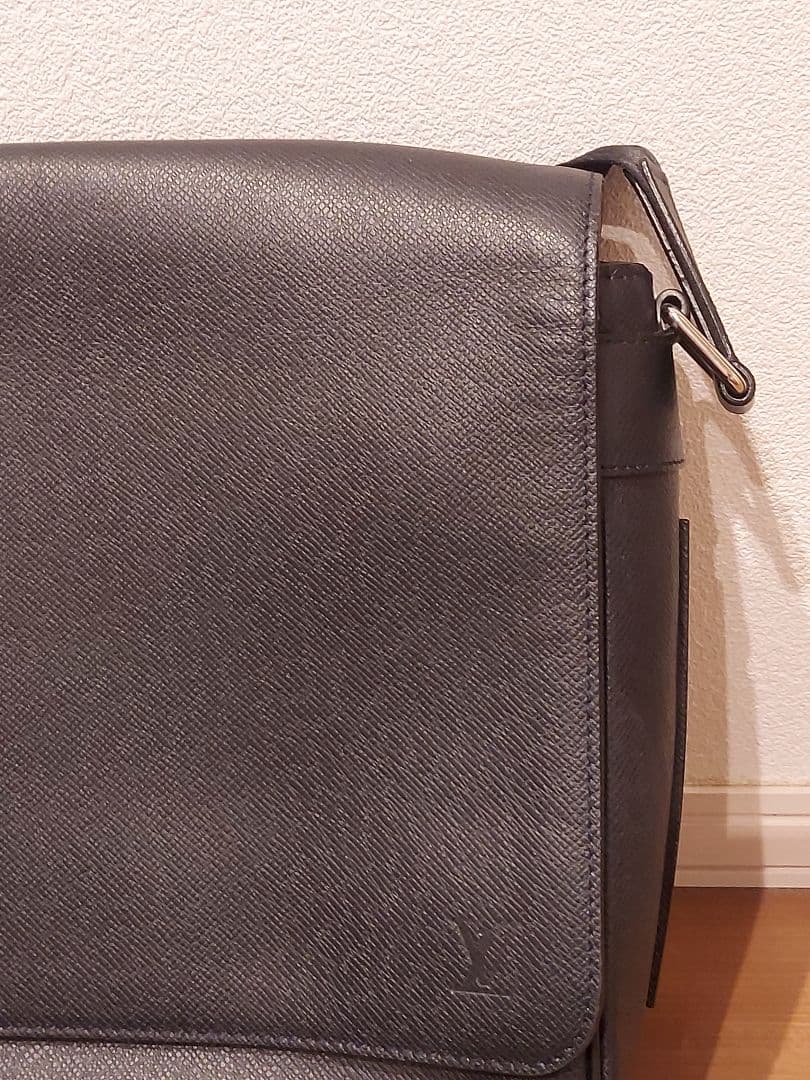 S*'様 ルイヴィトン タイガ ロマンMM ショルダーバッグ レザー