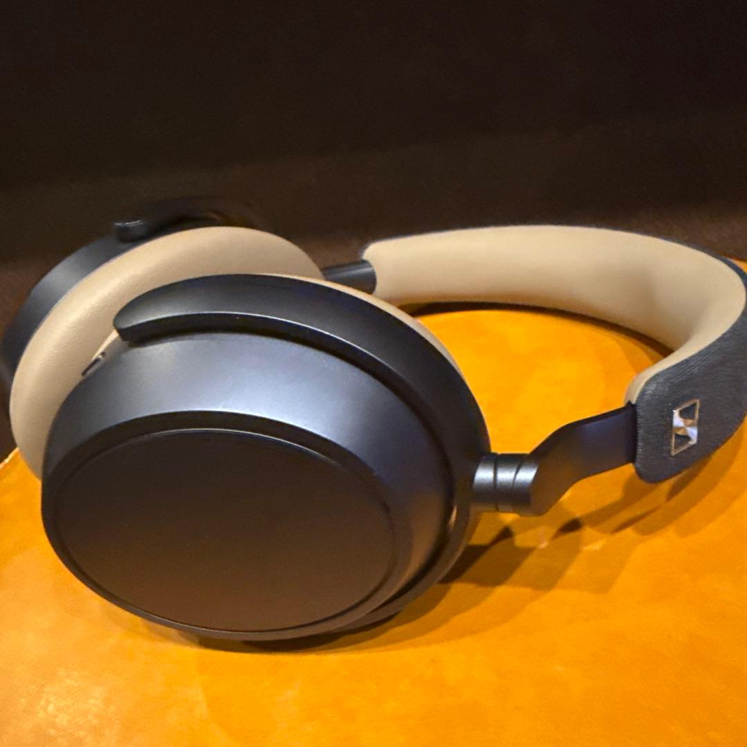 極美品！　ゼンハイザー　MOMENTUM 4 Wireless