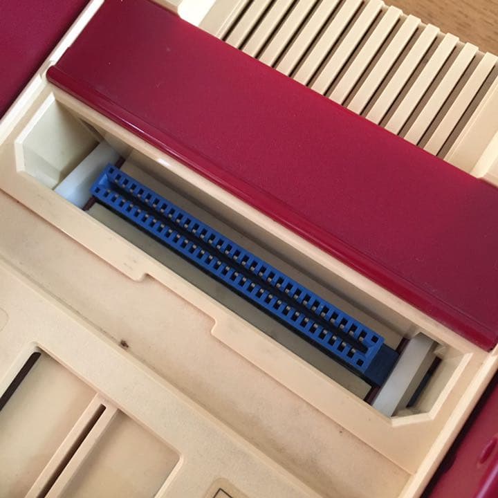 Nintendo ゲーム機本体 ファミリーコンピューター 四角ボタン