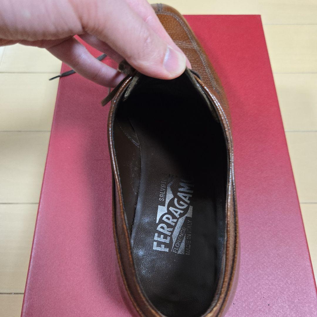 フェラガモ 7EE ブラウン レザーシューズ