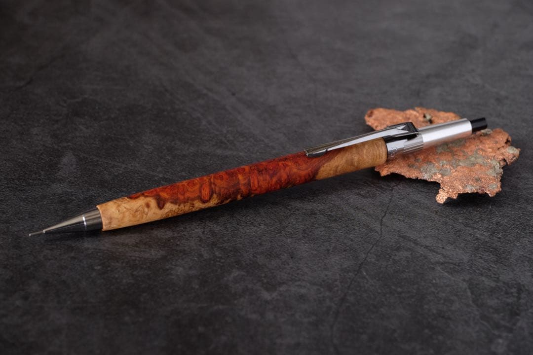 PG5木軸カスタム0187　高村杢工房 製図用シャープペンシル 極上 花梨瘤紅白