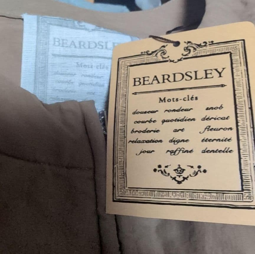 26400円　今季新品　ビアズリー　ペプラム　ギャザー　ジップブルゾン　ベージュ