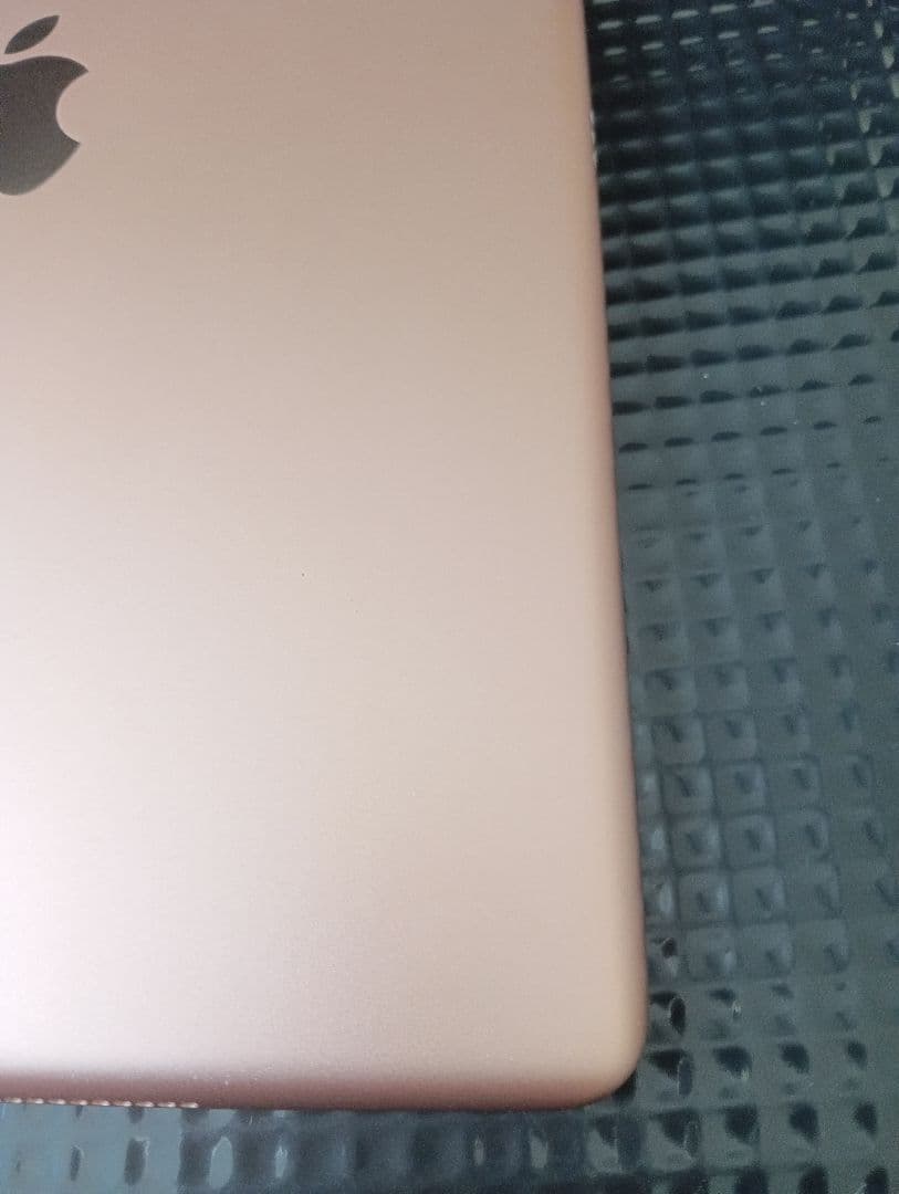 iPad8世代　32g キャリアau