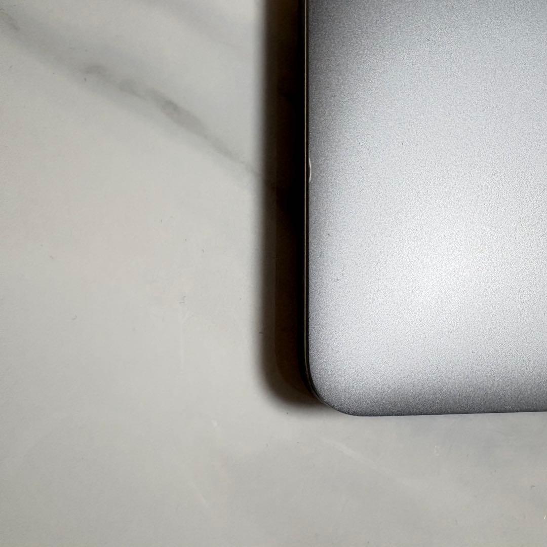 MacBook Pro M2/8GB/256GB/13㌅/2022