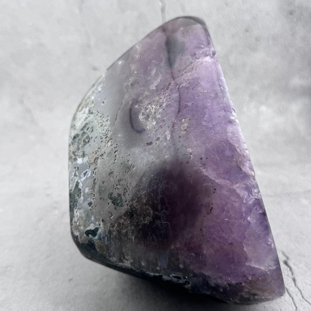 G-139ピンク紫色特大ハート型アメジストクラスター ドーム 原石 3.56kg