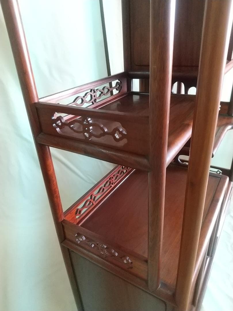 「新古品」飾棚（カリン本無垢材）