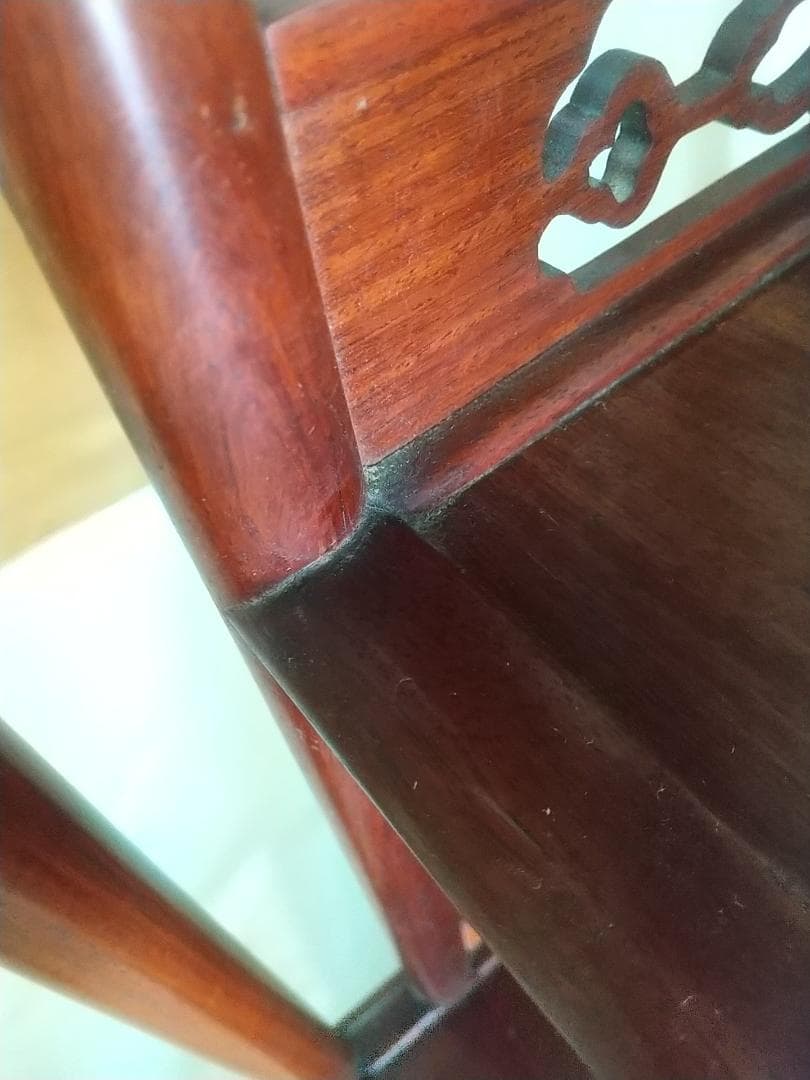 「新古品」飾棚（カリン本無垢材）