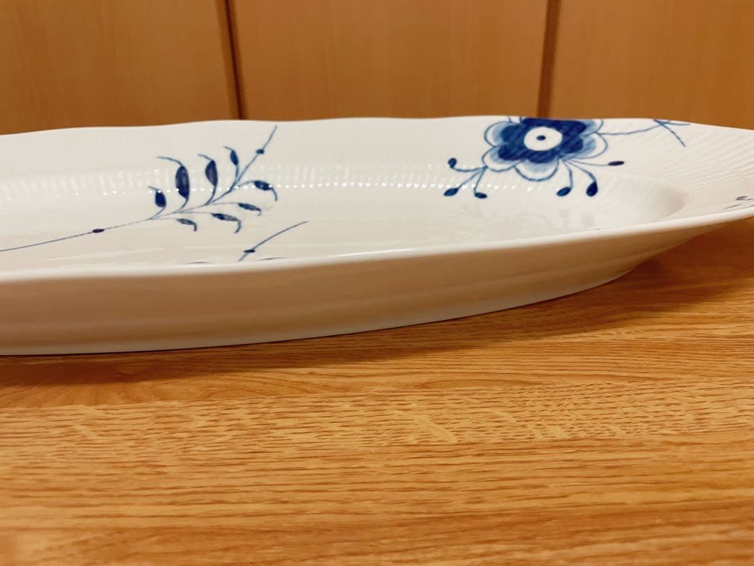 ブルーフルーテッド メガ フィッシュ ディッシュ 60cm